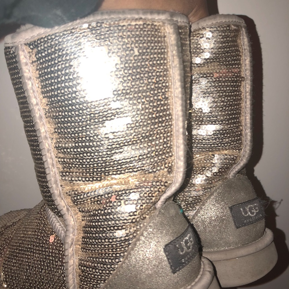 Uggs - Picture 6 of 7